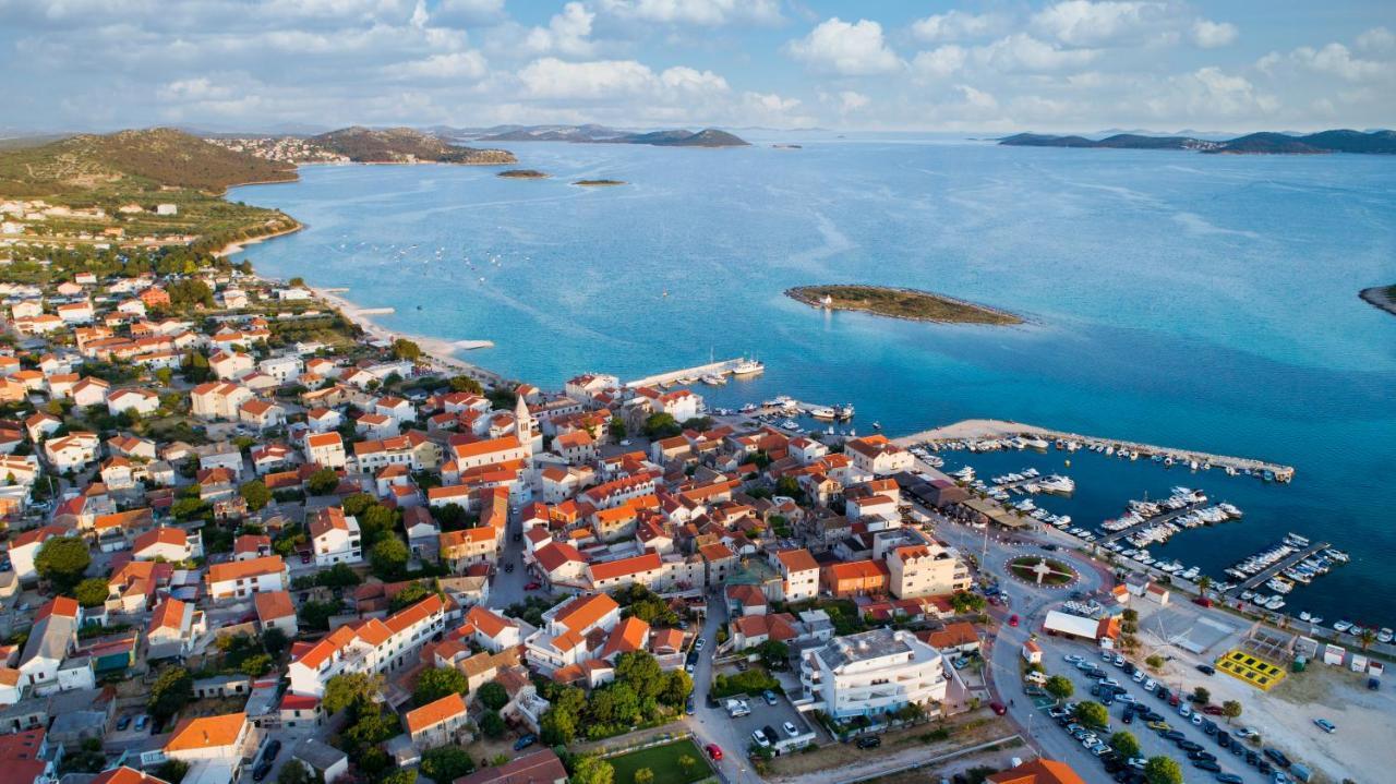 Apartman Mali raj Pakostane Bagian luar foto