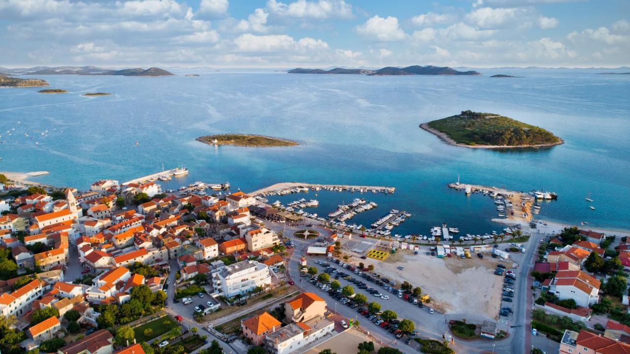 Apartman Mali raj Pakostane Bagian luar foto